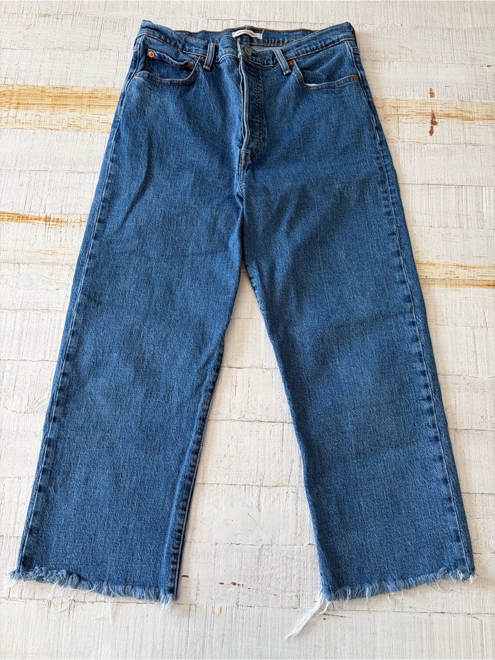 Levi's Ribcage Straight size 32 Premium Denim Cropped Raw Hem 25” Inseam